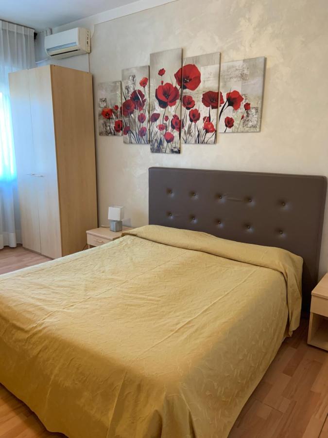 La Lanterna Hotell Garda  Eksteriør bilde